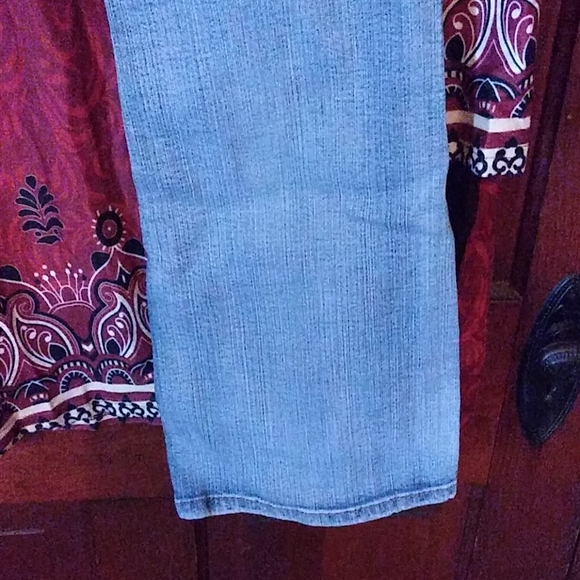 Jeans - Picture 3 of 3